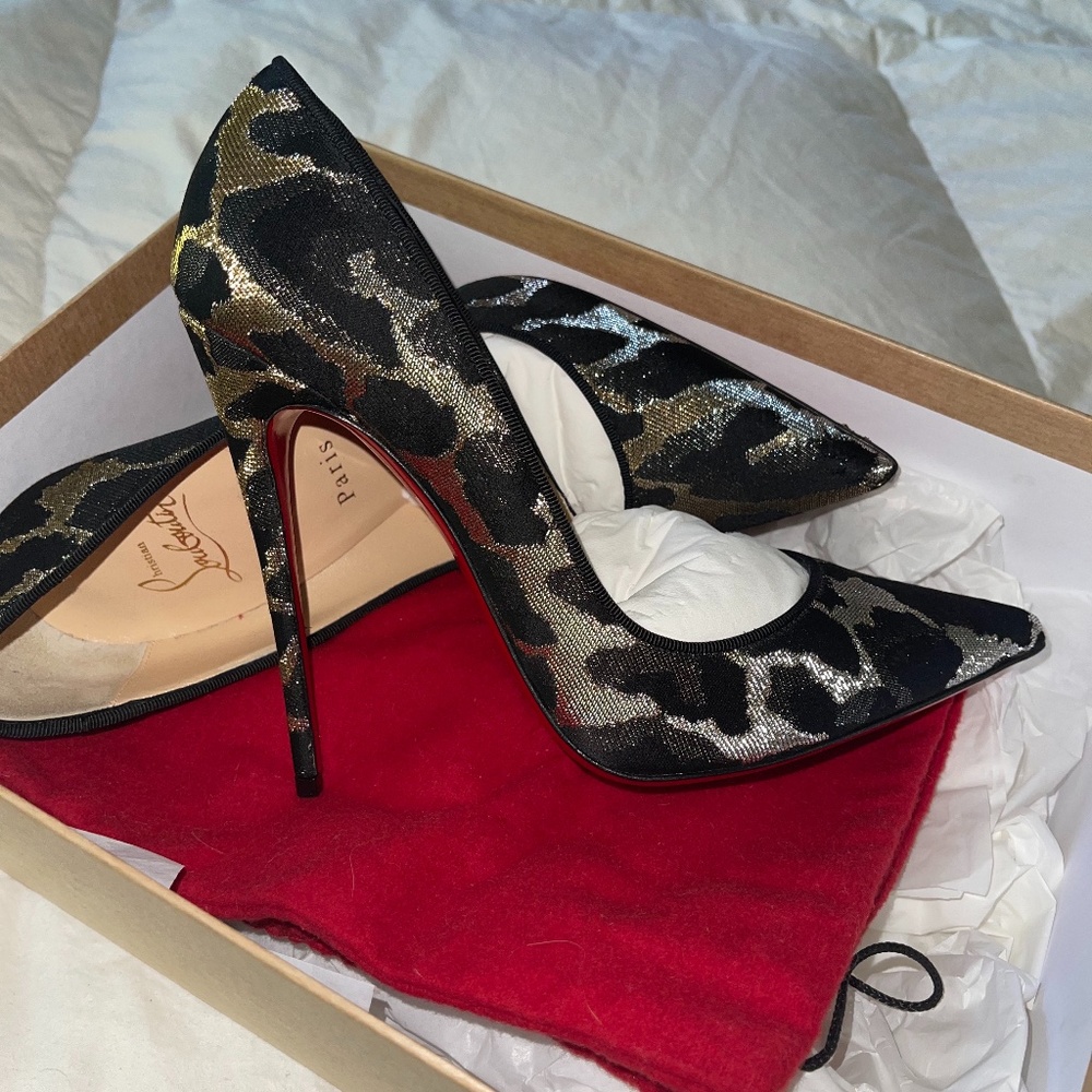 ***BRAND NEW Christian Louboutin heels ***